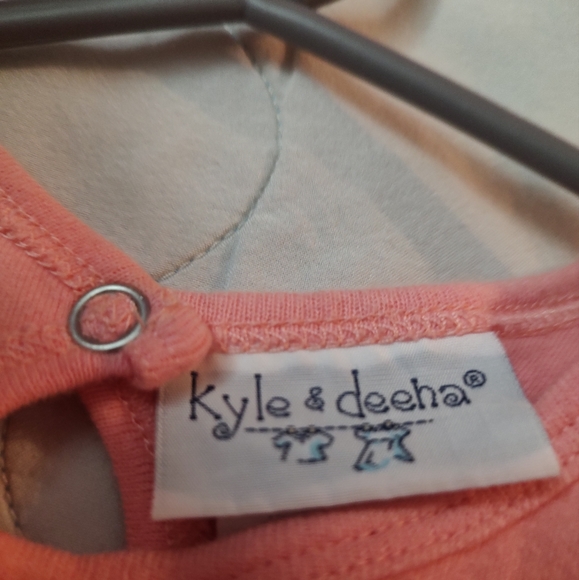Donated.  Kyle and  Deeha Onesie Size 0-3 Months - Picture 4 of 7